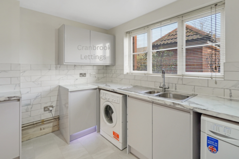 2 bedroom flat for sale, Ley street, Ilford, IG2 7RD
