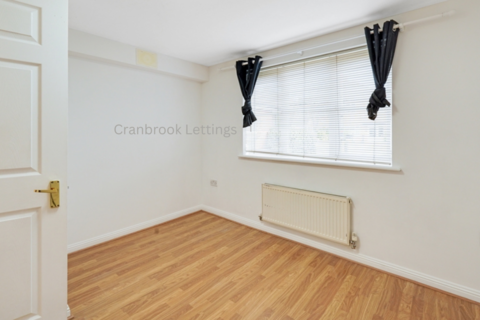 2 bedroom flat for sale, Ley street, Ilford, IG2 7RD