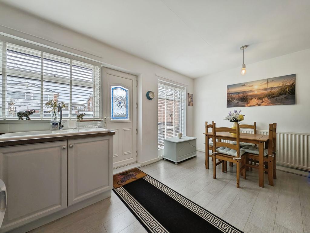 Kitchen/Dining Room