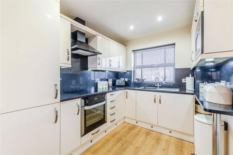 2 bedroom apartment for sale, Redwald Drive, Guiseley, Leeds, West Yorkshire