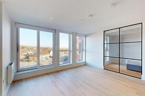 2 bedroom flat to rent, Beverley Way