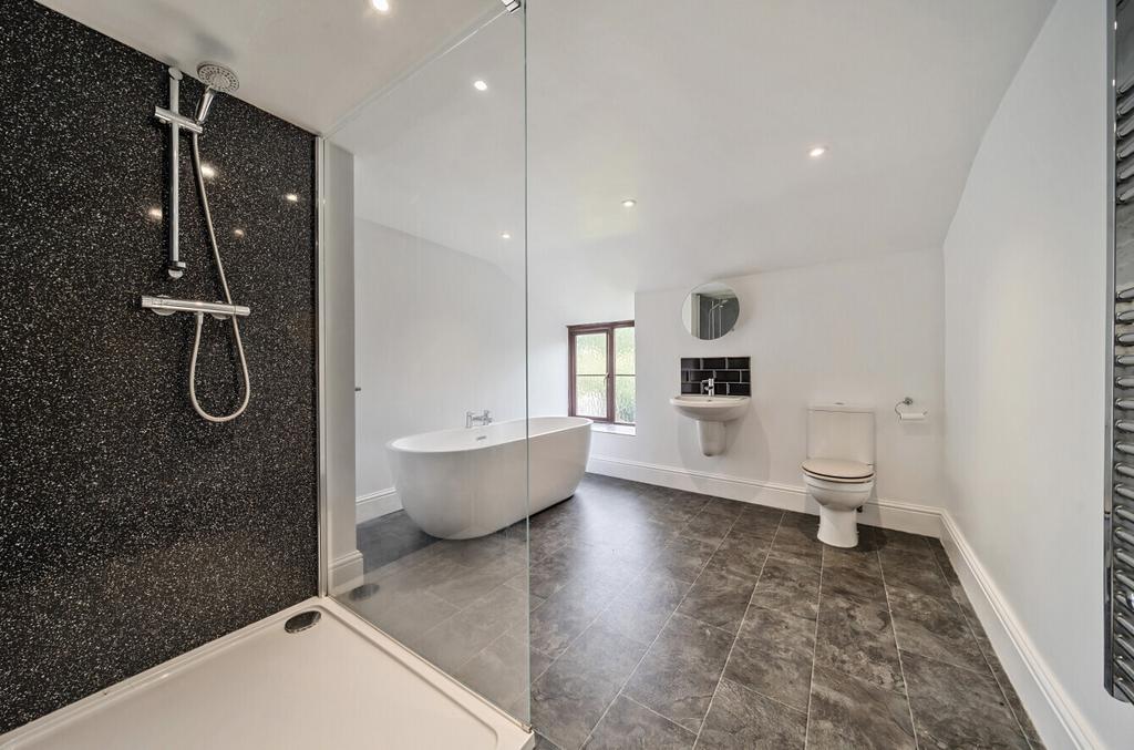 Main Bathroom