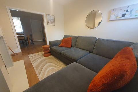 2 bedroom terraced house to rent, Chamberlain Street, St. Helens