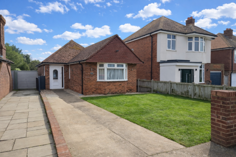3 bedroom bungalow for sale, Westbrook Avenue, Margate