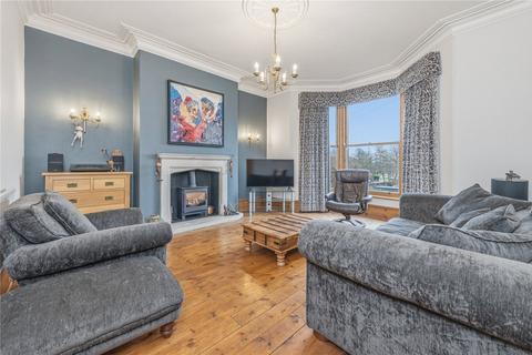 5 bedroom terraced house for sale, Moorlands Avenue West, Dewsbury, WF13