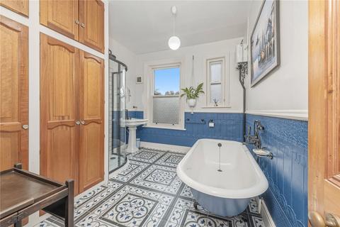 5 bedroom terraced house for sale, Moorlands Avenue West, Dewsbury, WF13