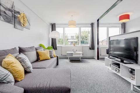 undefined, London E1W
