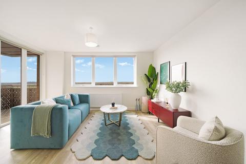 2 bedroom flat to rent, Elmsleigh Road, Middlesex TW18