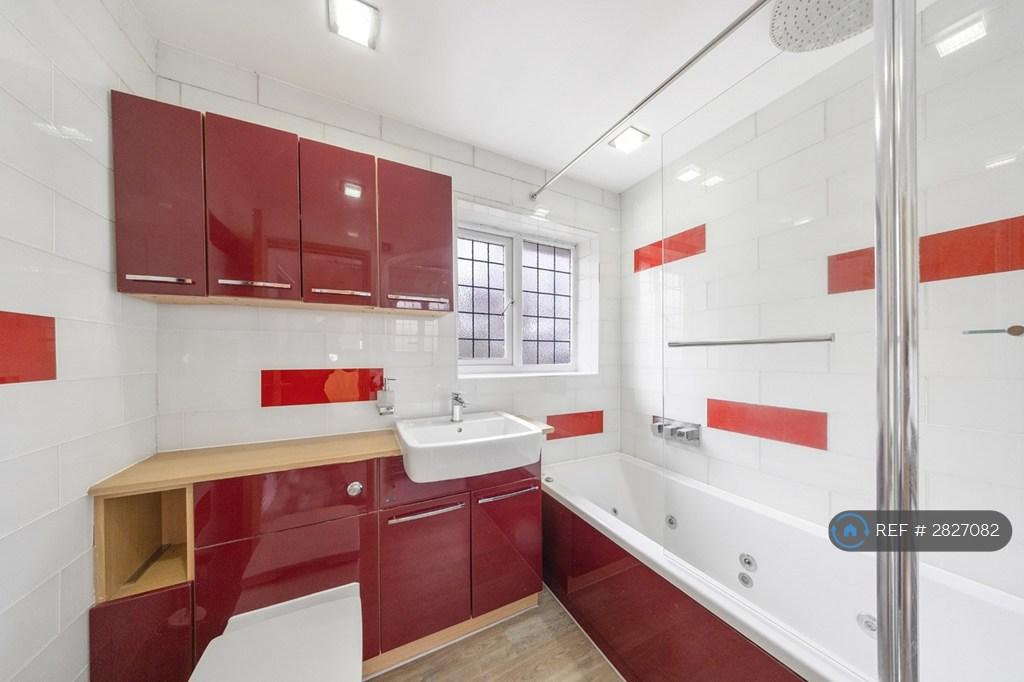 Upstairs Bathroom