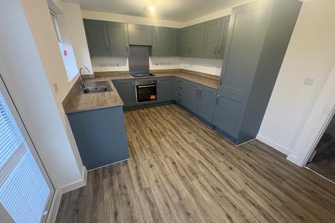 3 bedroom detached house to rent, Cornflower Close, Sutton-in-Ashfield