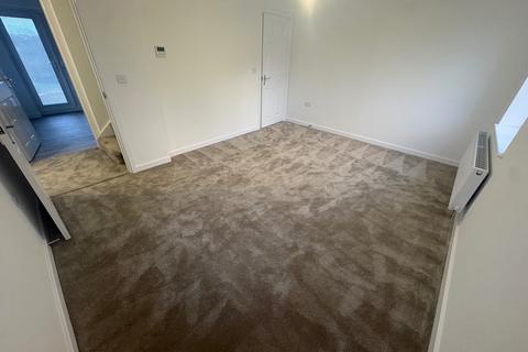 3 bedroom detached house to rent, Cornflower Close, Sutton-in-Ashfield