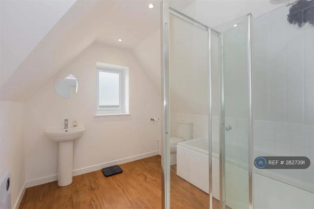 Upstairs Bathroom