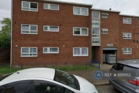 1 bedroom in a flat share to rent, Berwick Road, London, E16