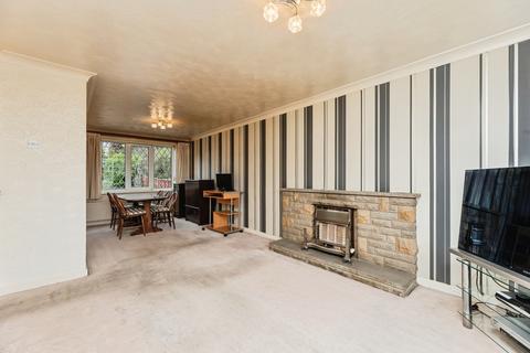 3 bedroom detached house for sale, Acacia Drive, Castleford, WF10