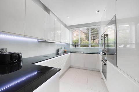 undefined, Page Mews, SW11