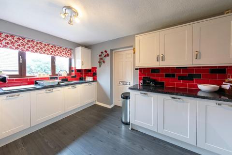 4 bedroom detached house for sale, Tamar Drive, Woodsetton, DY3