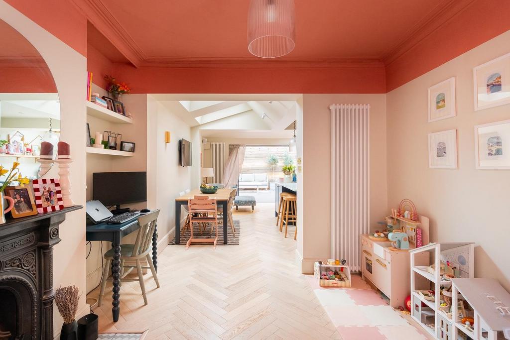 2 H3 AVP - Sitting Room D.jpg