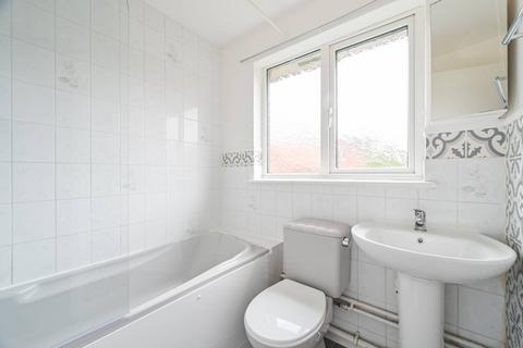2 bedroom maisonette to rent, Leamouth Road, Beckton, London, E6