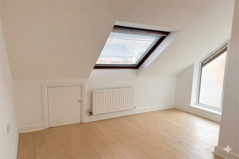 3 bedroom end of terrace house to rent, Bernards Close, BH23