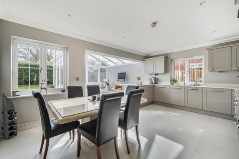 4 bedroom detached house for sale, Elen Place, Berkshire RG42