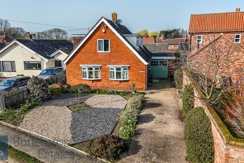 4 bedroom detached house for sale - Lincoln Road, Bassingham, LN5 9HE