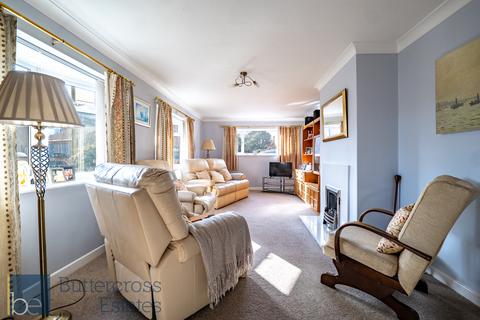 4 bedroom detached house for sale, Lincoln Road, Bassingham, LN5 9HE