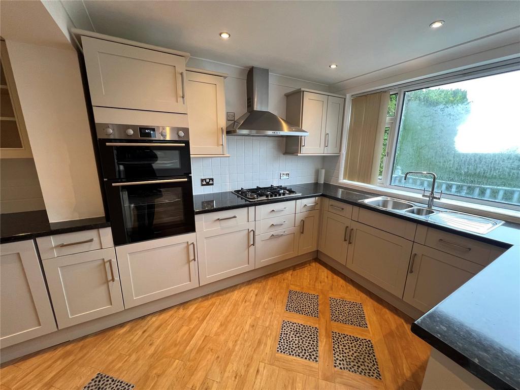 Fitted Kitchen