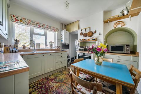 undefined, Devizes Road, Bromham