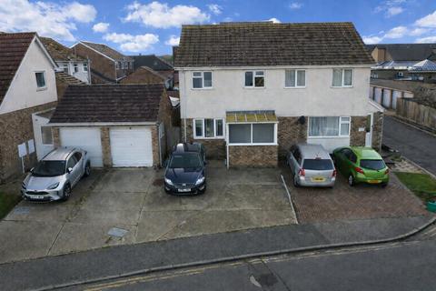 3 bedroom semi-detached house for sale - Garden Road, Walton on the Naze, CO14
