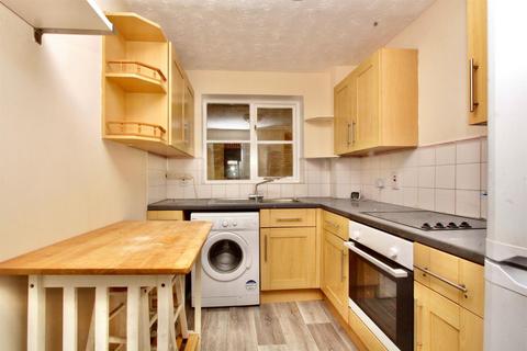 2 bedroom flat to rent, Forest Road, London E17