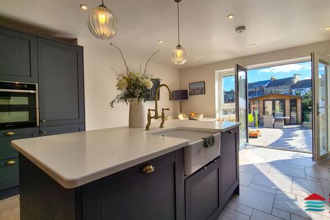 4 bedroom terraced house for sale, St. Peters Terrace, Pwllheli, LL53