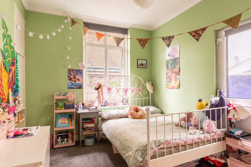 Bedroom (2).jpg