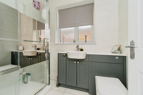 2 bedroom end of terrace house for sale, Ivy Street, Featherstone, Pontefract