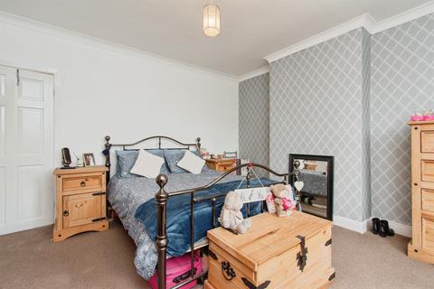 2 bedroom end of terrace house for sale, Ivy Street, Featherstone, Pontefract