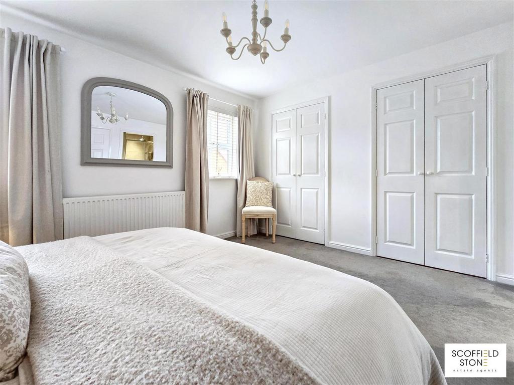 Principal bedroom