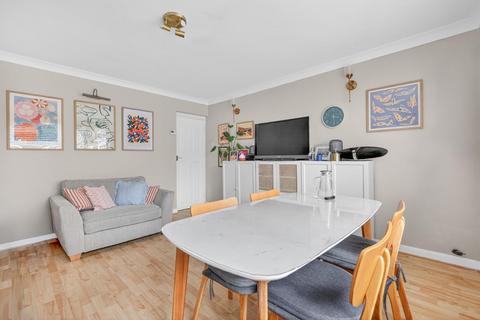 undefined, Mount Avenue, Ealing