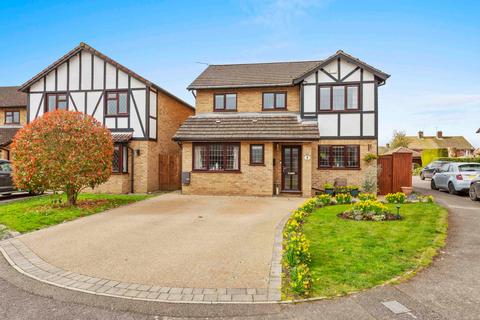 4 bedroom detached house for sale - Clayfields, High Wycombe HP10