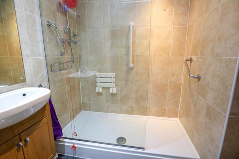 1 bedroom apartment for sale, Brighton Road, Coulsdon