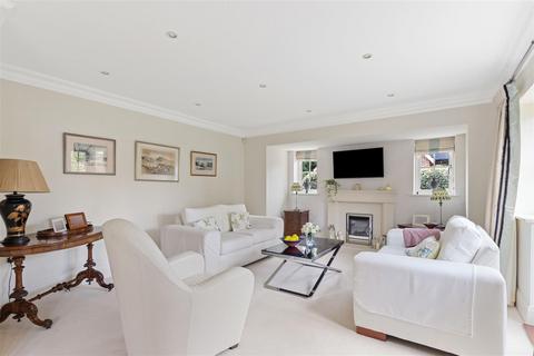 4 bedroom detached house for sale, Wealden Drive, Westhampnett, Chichester