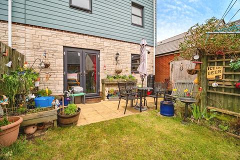 4 bedroom end of terrace house for sale, Sedge Place, Dorset, DT3