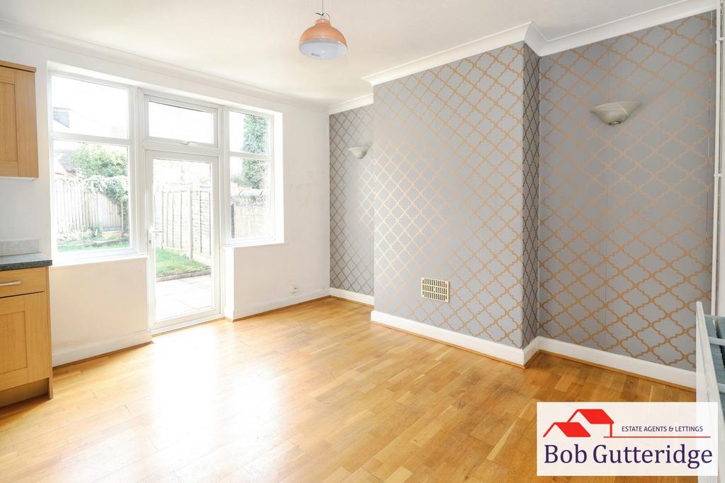 Open plan fitted kitchen / dining room