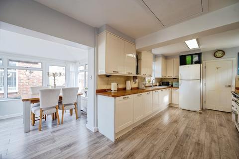 undefined, Yew Tree Road, Hayling Island, Hampshire, PO11