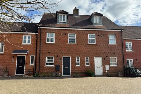 3 bedroom terraced house for sale - Whitehead Way, Buckingham MK18