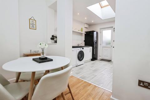 2 bedroom semi-detached house for sale, Yew Tree Lane, Rowley Regis