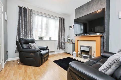 2 bedroom semi-detached house for sale, Yew Tree Lane, Rowley Regis