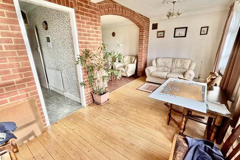 2 bedroom detached bungalow for sale, Rochester Road, Cuxton, Rochester