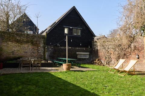 1 bedroom flat for sale, Bishops Close, London E17