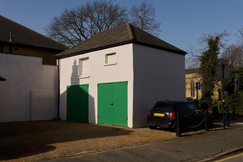 1 bedroom flat for sale, Bishops Close, London E17