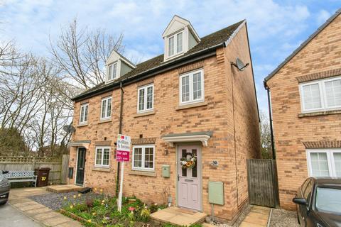 3 bedroom semi-detached house for sale - Blenheim Way, CASTLEFORD