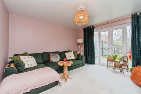 3 bedroom semi-detached house for sale, Blenheim Way, CASTLEFORD